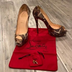 Banana 140 Watersnake Louboutins Size 41
